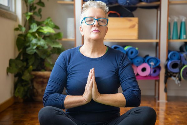 Wie beeinflusst die mentale Gesundheit das Wohlbefinden im Alter?